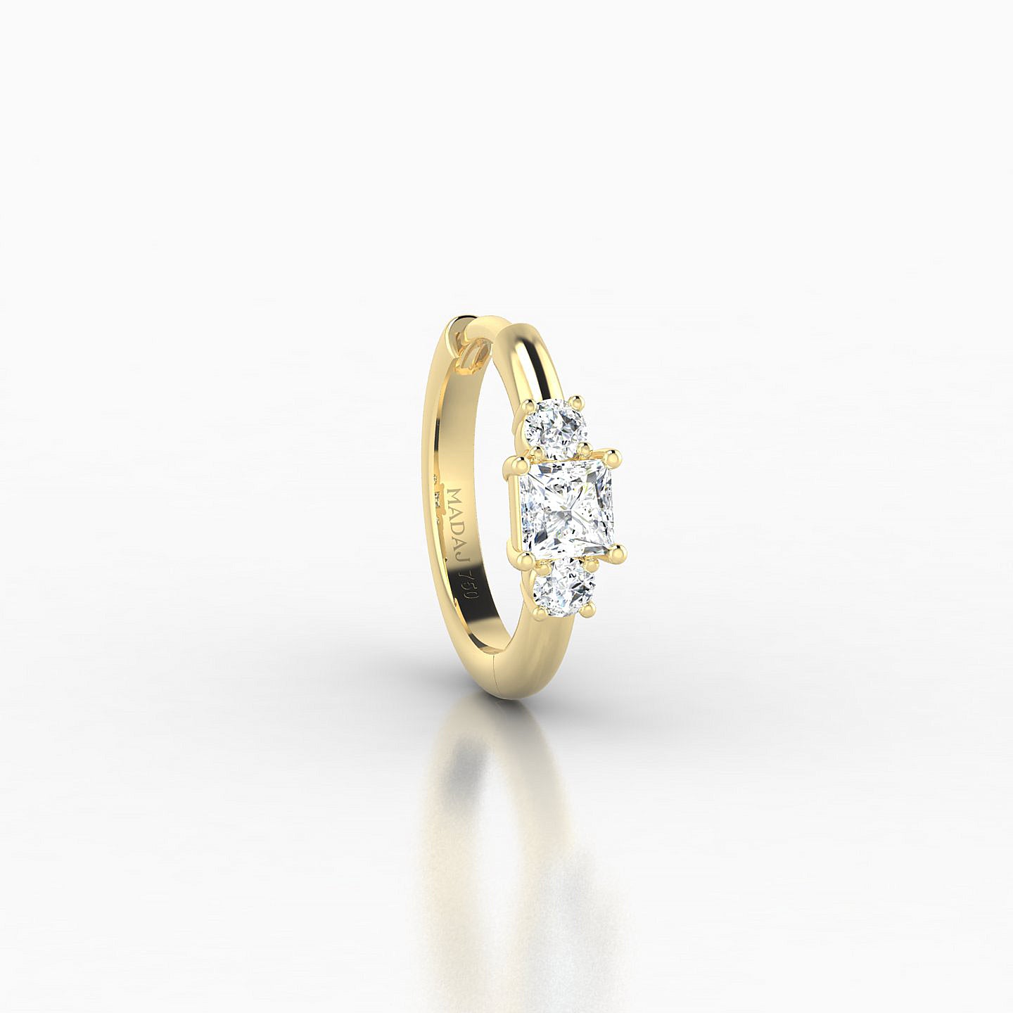 Grace | 18k Yellow Gold 8 mm Trilogy Princess Diamond Nose Ring Piercing