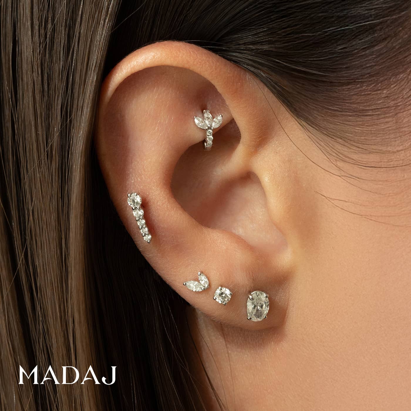 Nerthus | 18k White Gold 10 mm 5 mm Long Diamond Right Piercing